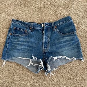 Levi 501 Shorts NWOT Blue Denim Size 30